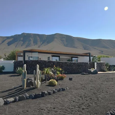 La Belle Vie Villa Famara Exterior photo